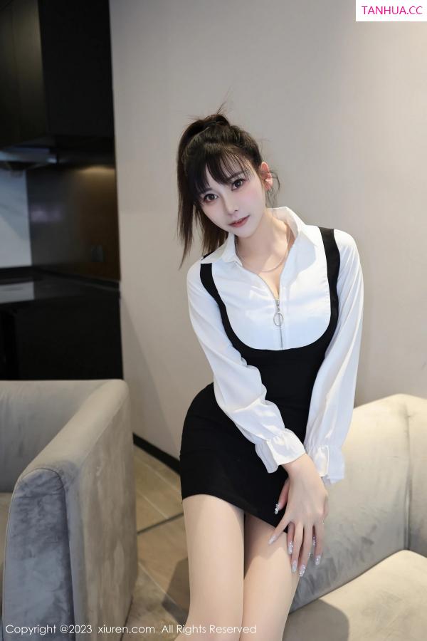 夏希子  [XiuRen]高清写真图 2023.05.09 No.6700 夏希 新人美腿第2张图片
